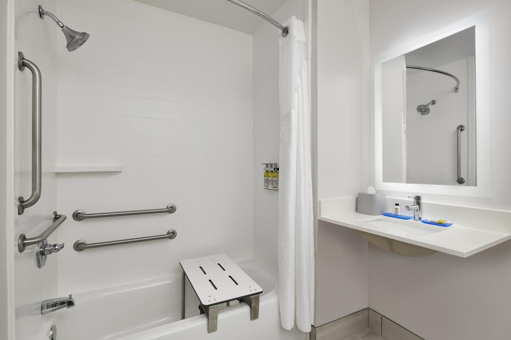 Holiday Inn Express Hotel & Suites Pensacola-West Navy Base By Ihg Beach Haven Esterno foto
