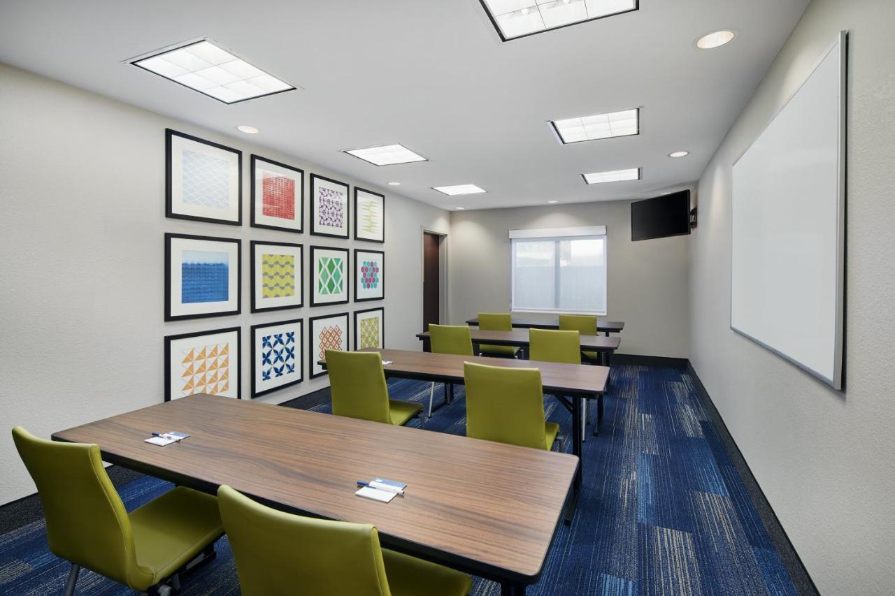 Holiday Inn Express Hotel & Suites Pensacola-West Navy Base By Ihg Beach Haven Esterno foto