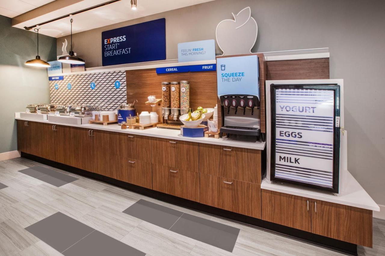 Holiday Inn Express Hotel & Suites Pensacola-West Navy Base By Ihg Beach Haven Esterno foto