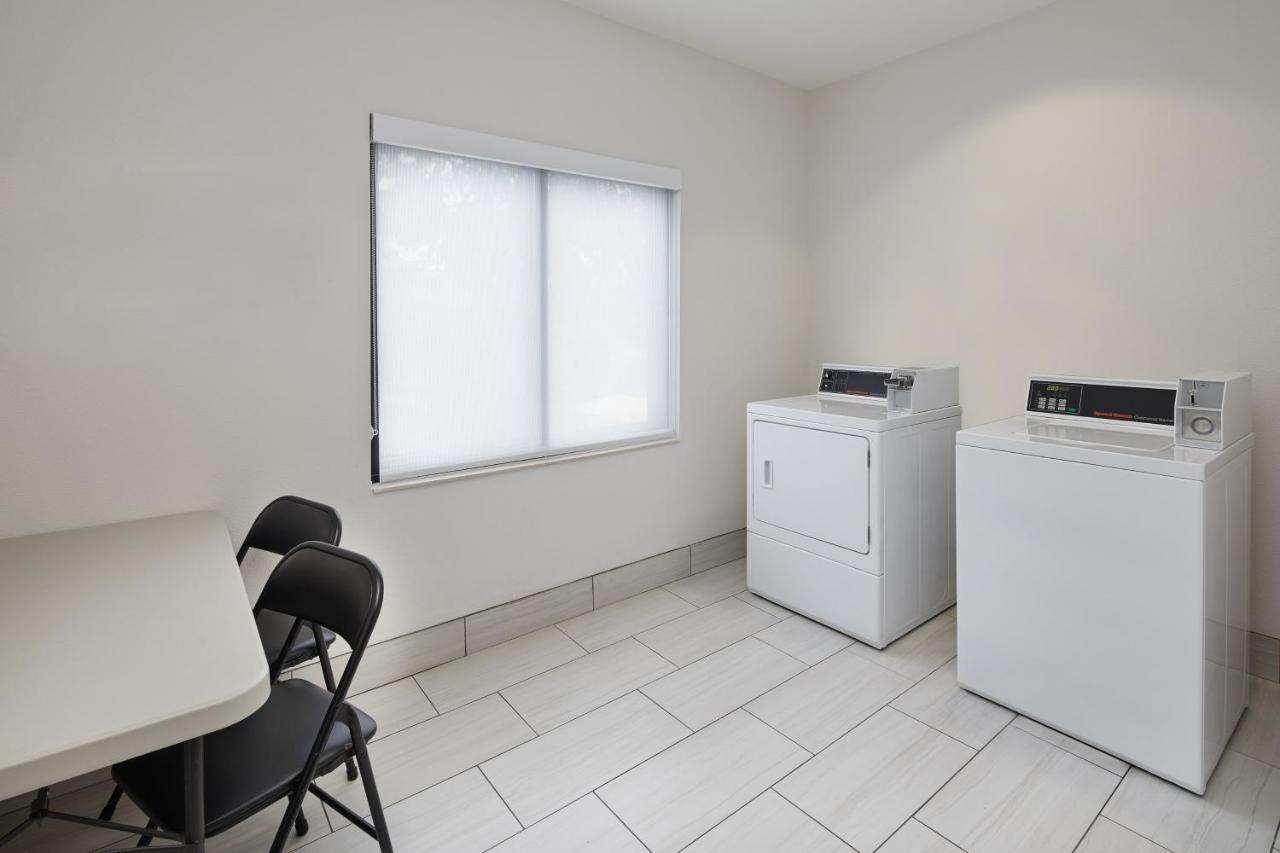 Holiday Inn Express Hotel & Suites Pensacola-West Navy Base By Ihg Beach Haven Esterno foto